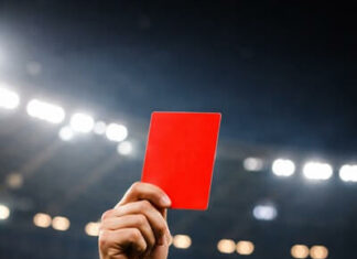 Liste des arbitres Coupe du Monde 2026 : tous les officiels retenus par la FIFA carton rouge